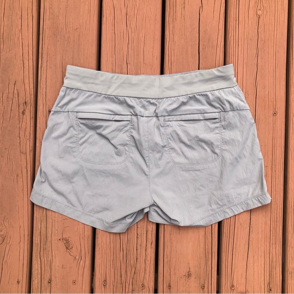ATHLETA Trekkie North Shorts Style 266268 Light Gray Hiking MSRP $59 Size 8 - Picture 2 of 15